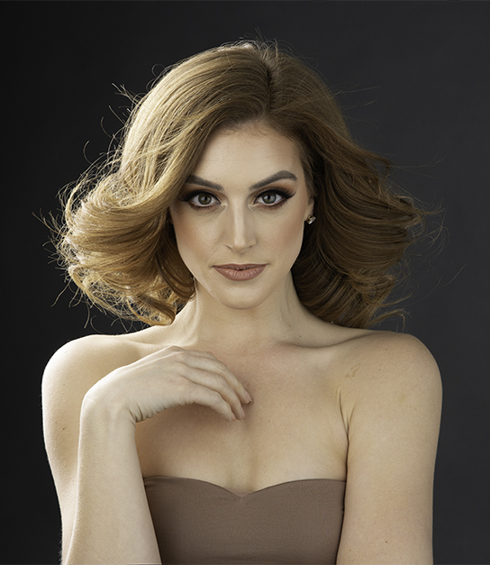 Full Model Retouch in Photoshop 