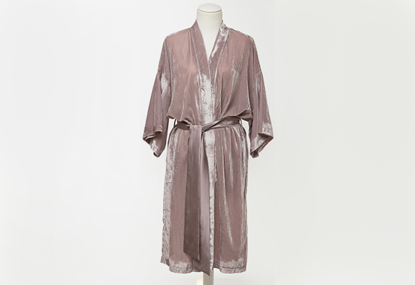 Mannequin Remove From Dress